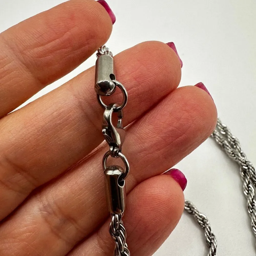4mm thick, 20” stainless steel‎ silver tone necklace!